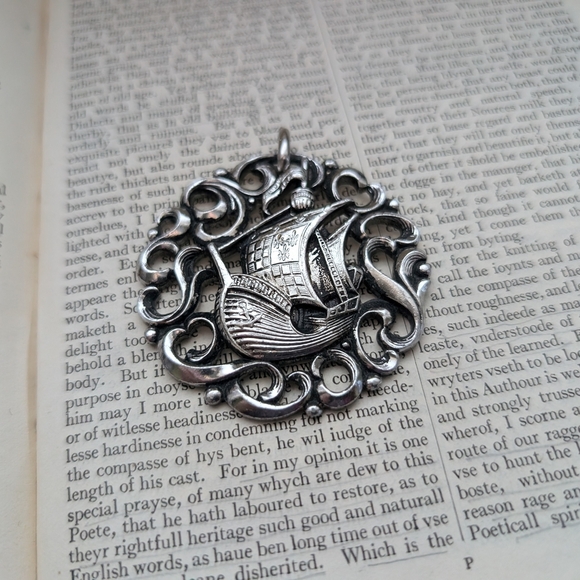 Vintage Silver Nautical Pendant - Picture 5 of 8